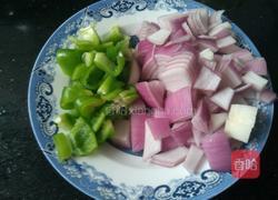 洋葱青椒牛肉丁的做法图解2