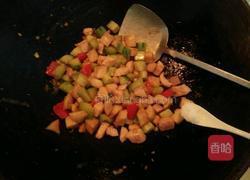 杏鲍菇黄瓜鸡丁的做法图解16
