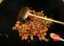 杏鲍菇黄瓜鸡丁的做法图解18