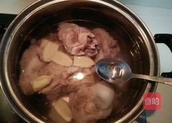 白萝卜骨头汤的做法图解9