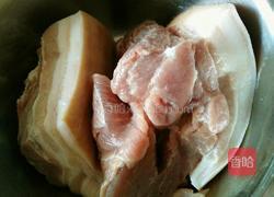 东北坛焖肉的做法图解1