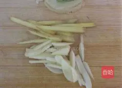 Illustration of how to make braised beans and noodles 1