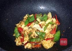 双椒炒蛋的做法图解9