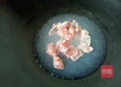 椰子排骨汤的做法图解2