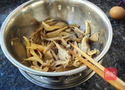 油炸平菇的做法图解3