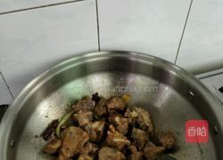 香菇海带炖排骨的做法图解4