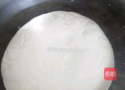 酸菜肉馅饺子的做法图解1