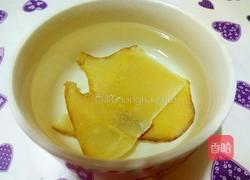 响螺片玉米鸡腿汤的做法图解2