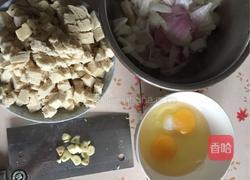 鸡蛋炒馍的做法图解1