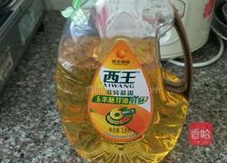 甜椒炒肉片的做法图解1