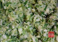 猪肉白菜包的做法图解2