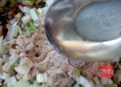 猪肉白菜包的做法图解6