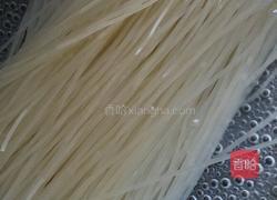 猪蹄米粉的做法图解2