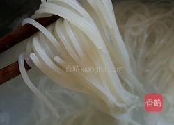 猪蹄米粉的做法图解3