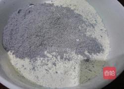 黑米面饼的做法图解1