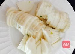 木耳芹菜炒淮山的做法图解1