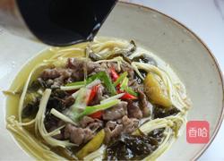 酸汤金针肥牛的做法图解11