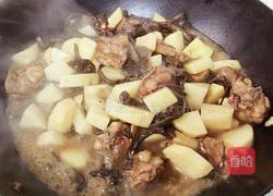 小鸡炖榛蘑的做法图解8