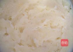 马铃薯芝士花饺的做法图解3