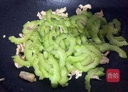 苦瓜炒肉的做法图解6