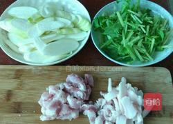 茭白炒肉的做法图解2