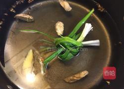 凉拌鸡腿的做法图解1