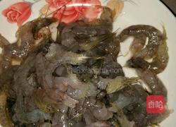 蒜苔虾的做法图解1