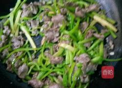 青椒炒牛肉的做法图解6