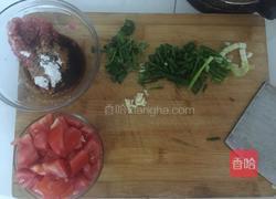 茄汁肉沫干捞河粉的做法图解1