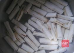 山药炖黑腿鸡的做法图解1