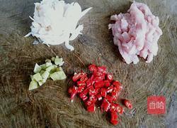 泡菜苕粉肉丝(酸辣版)的做法图解2