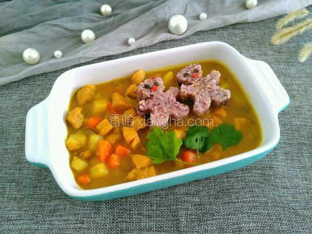 咖喱鸡肉小熊饭