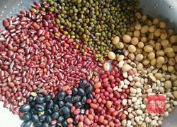 豆豆粥的做法图解1