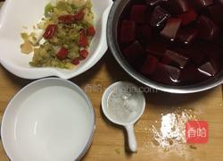 酸菜猪血的做法图解3