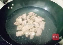 排骨烧青豆的做法图解3