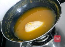 南瓜汤煮藕段的做法图解2