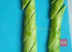 黄瓜火腿炒木耳的做法图解2