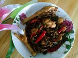 茶树菇闷鸡肉的做法[图]