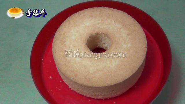 美美的蛋糕脱模成功了！