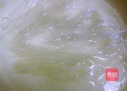 虾米白菜粉丝素汤的做法图解2