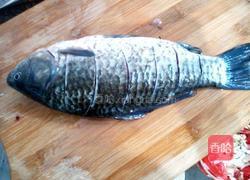 鱼头豆腐汤的做法图解1