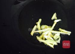 芹菜香干炒肉丝的做法图解3