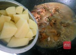 土豆炖鸡肉的做法图解8