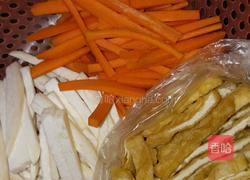 荷兰豆炒油豆腐的做法图解2