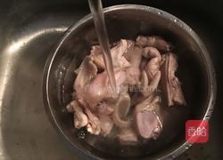 虫草花姬松茸煲鸡汤的做法图解3