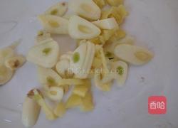 青椒胡萝卜土豆片的做法图解3