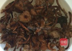 小鸡炖蘑菇粉条的做法图解3