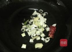 小雞燉蘑菇粉條的做法圖解6