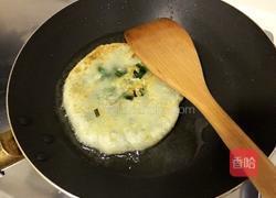 韭菜鸡蛋馅饼的做法图解9