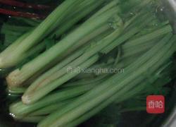 芹菜猪肉发面馅饼的做法图解4